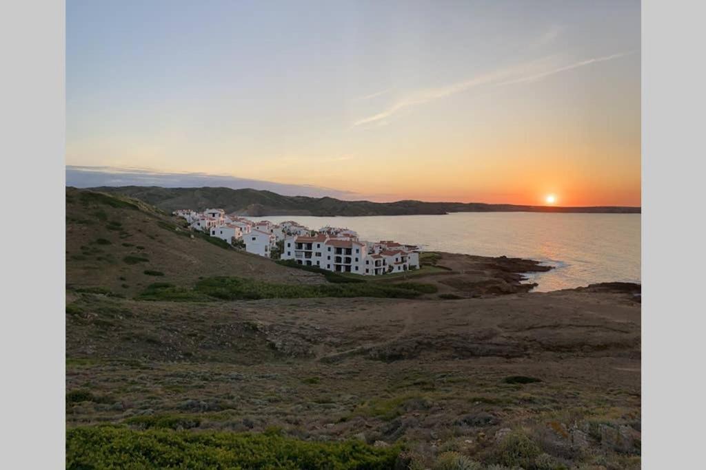 Miravent Terraza Y Jardin Frente Al Mar Menorca Apartment Fornells  Ngoại thất bức ảnh
