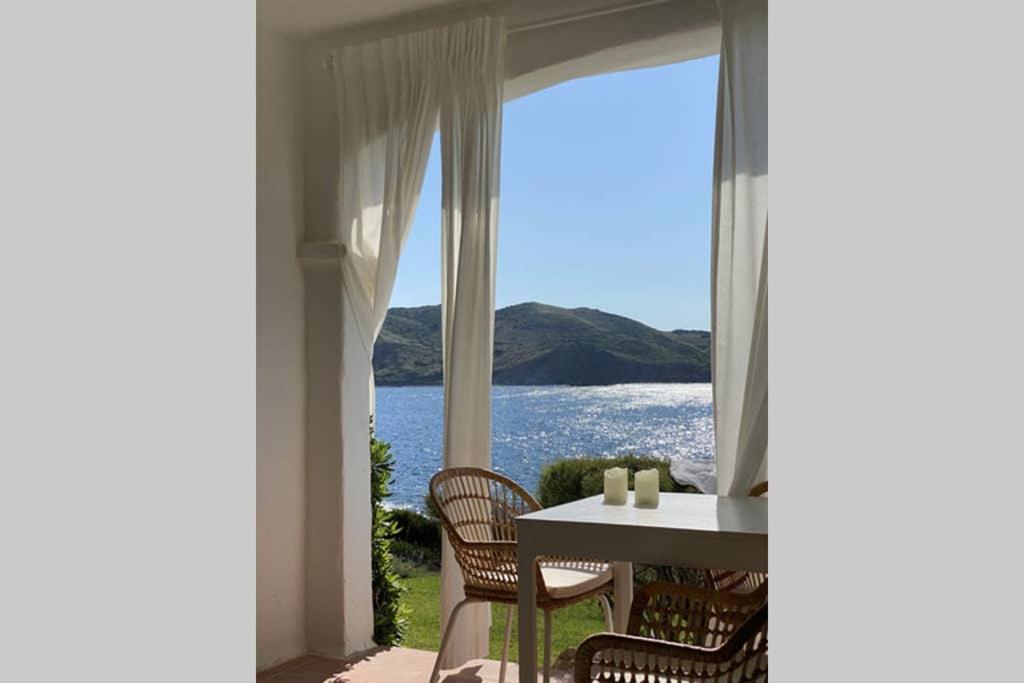 Miravent Terraza Y Jardin Frente Al Mar Menorca Apartment Fornells  Ngoại thất bức ảnh